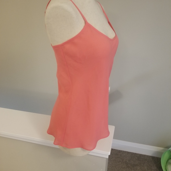 Flowy Tank Top - Picture 2 of 3